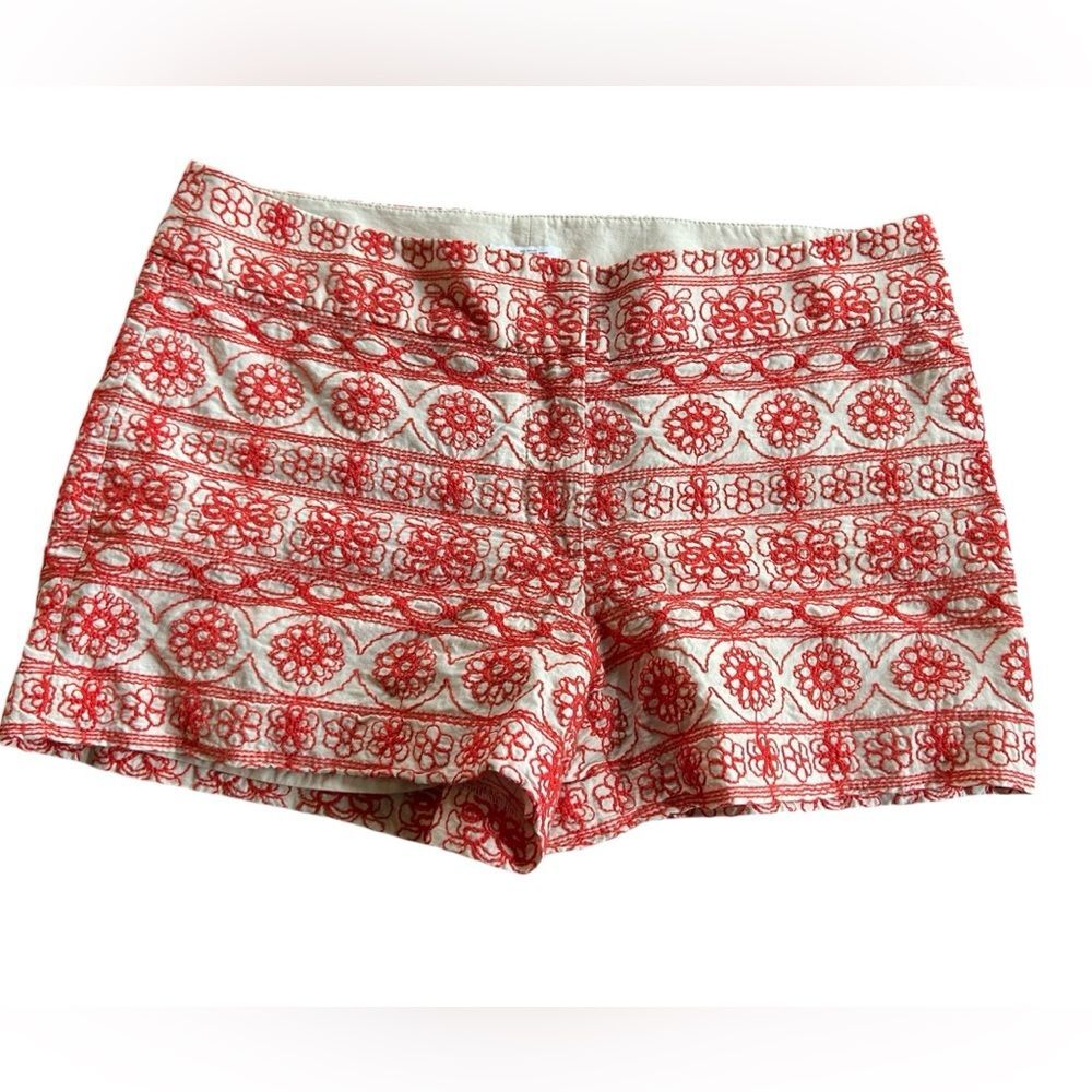 Ann Taylor LOFT Low-rise Red White Crochet Geometric Embroidered Shorts, size 6